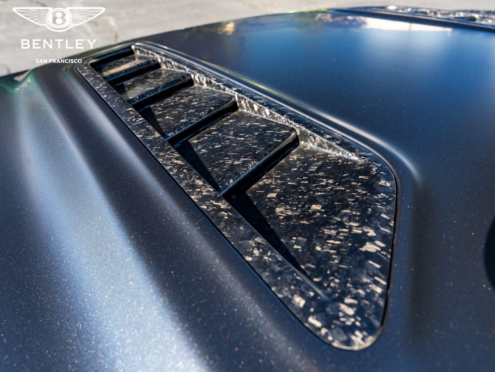 2025 Land Rover Defender URBAN OCTA Edition One