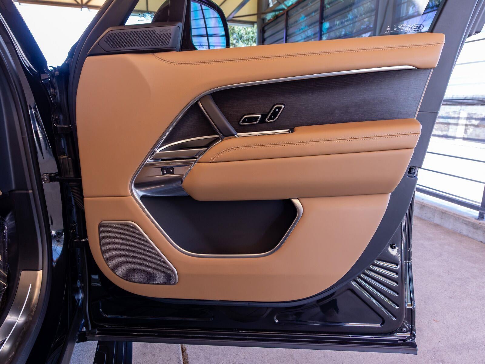 2025 Land Rover Range Rover Autobiography