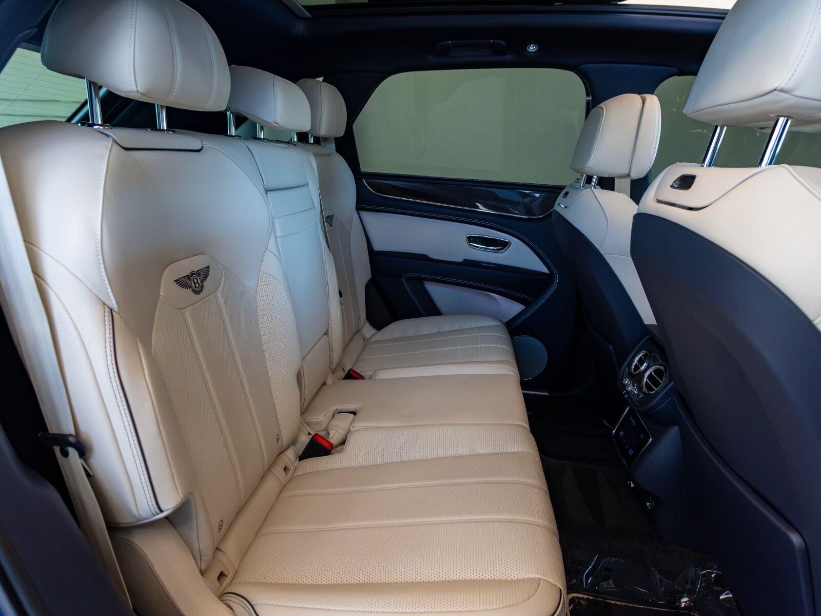 2022 Bentley Bentayga V8