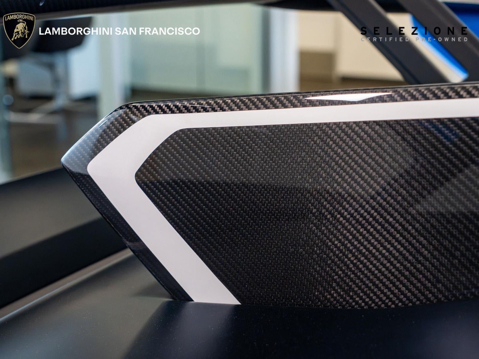 2024 Lamborghini Huracan STO
