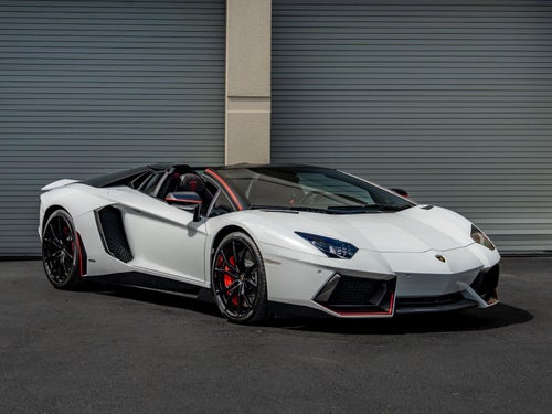 2016 Lamborghini Aventador Roadster LP 700-4 Pirelli Edition