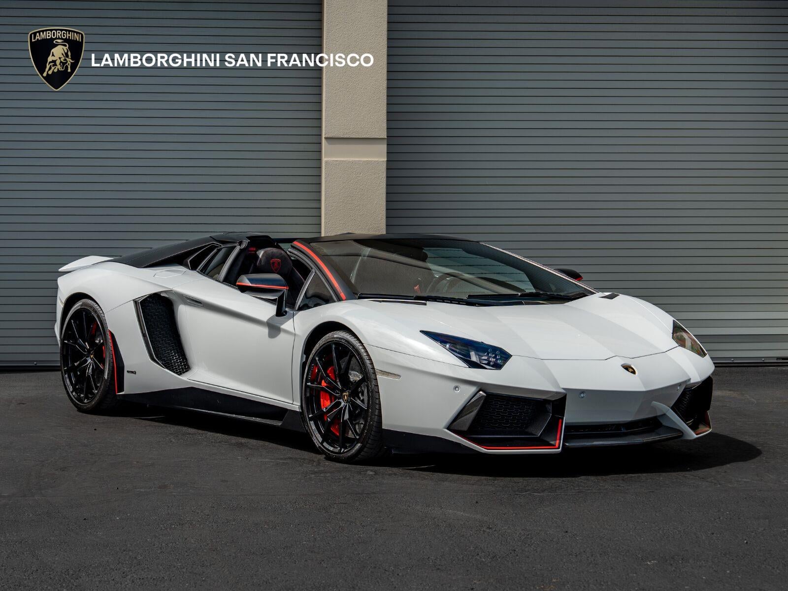 2016 Lamborghini Aventador Roadster LP 700-4 Pirelli Edition