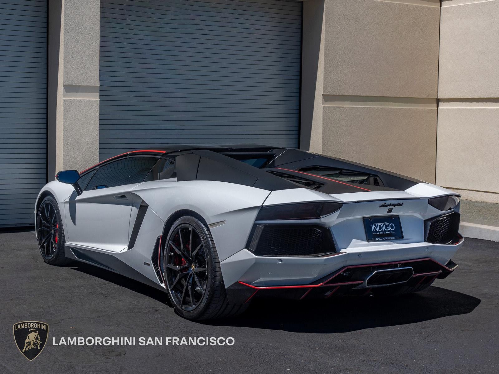 2016 Lamborghini Aventador Roadster LP 700-4 Pirelli Edition