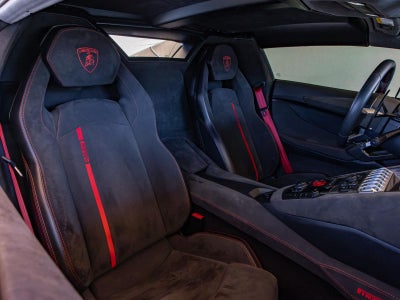 2016 Lamborghini Aventador Roadster LP 700-4 Pirelli Edition