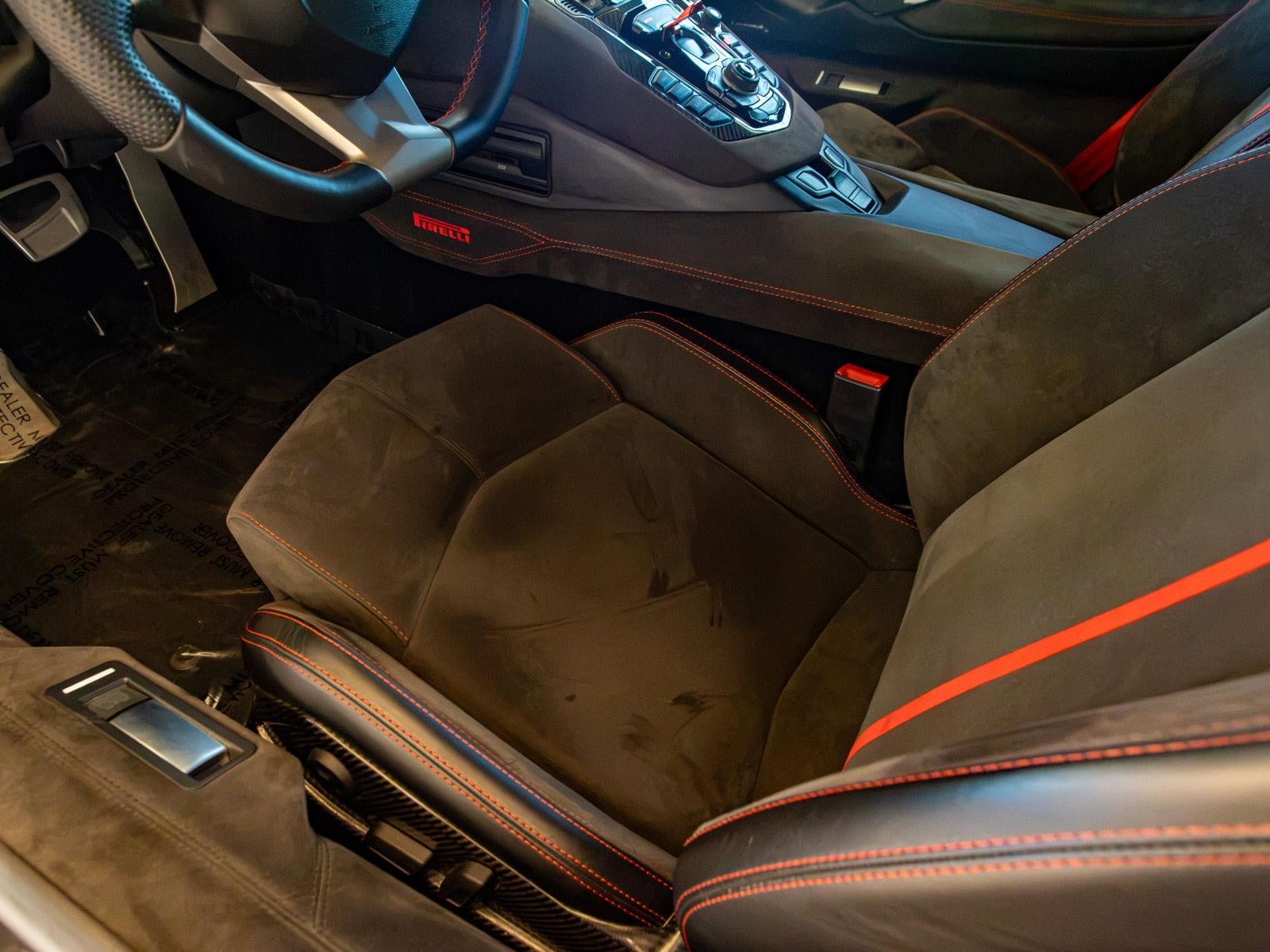 2016 Lamborghini Aventador Roadster LP 700-4 Pirelli Edition