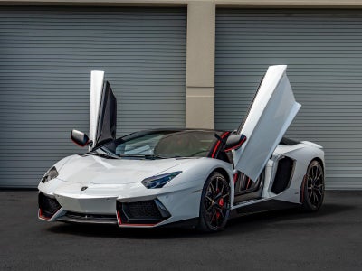 2016 Lamborghini Aventador Roadster LP 700-4 Pirelli Edition