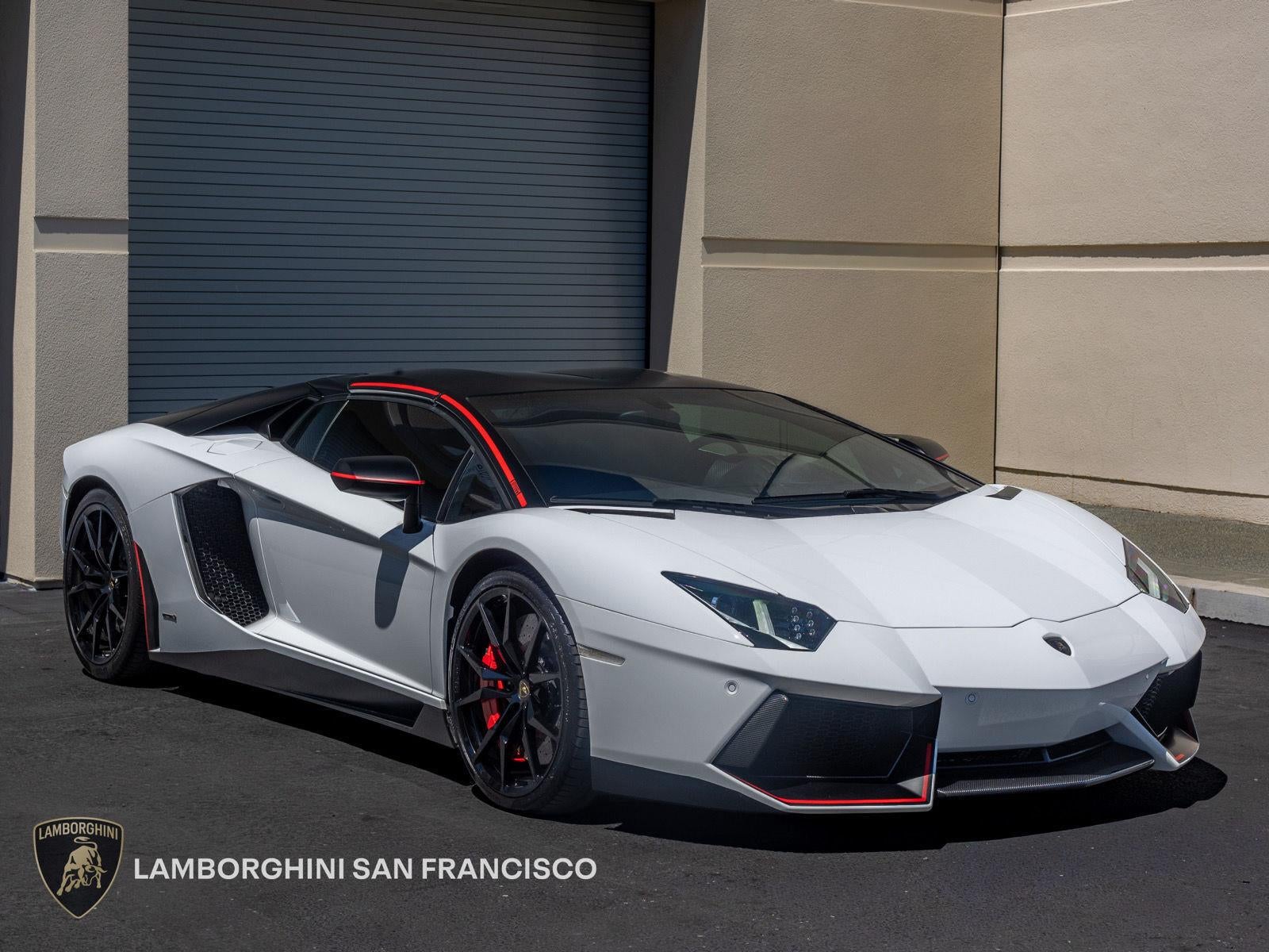 2016 Lamborghini Aventador Roadster LP 700-4 Pirelli Edition