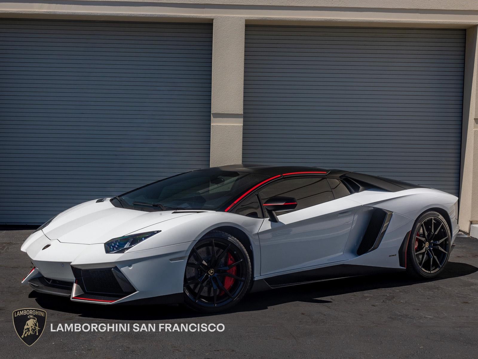 2016 Lamborghini Aventador Roadster LP 700-4 Pirelli Edition