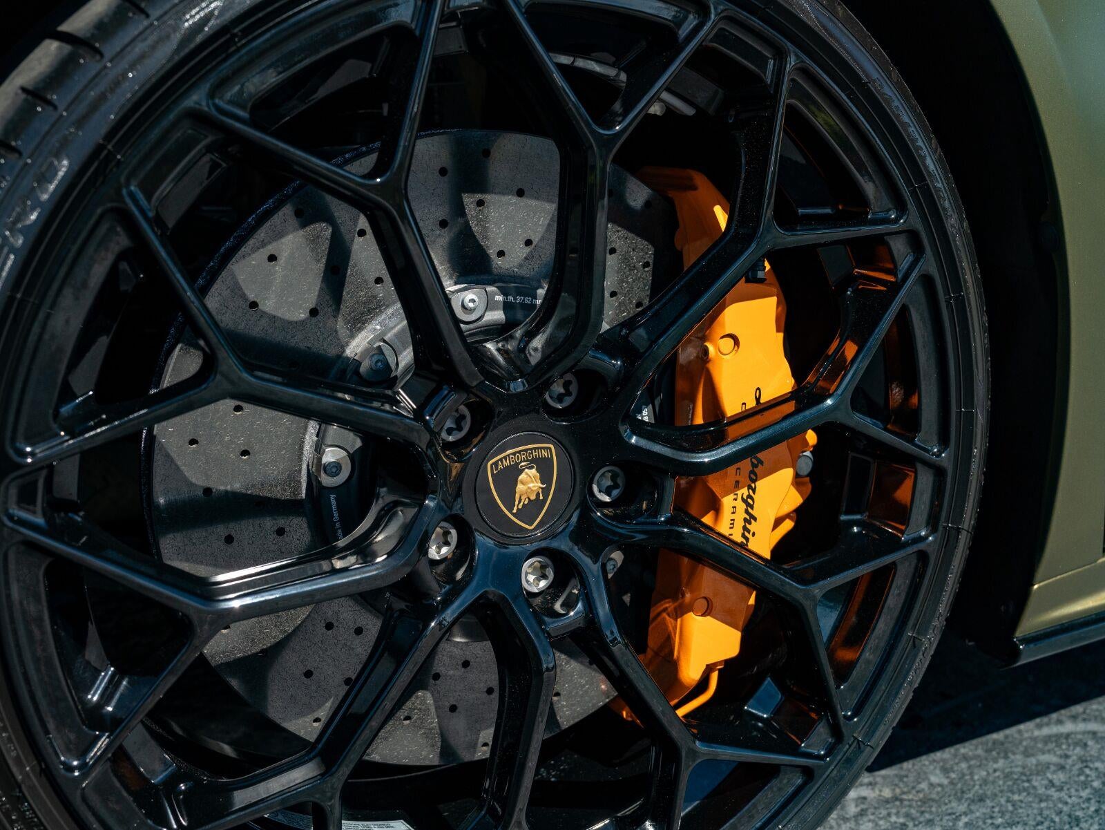 2023 Lamborghini Huracan Evo Spyder RWD