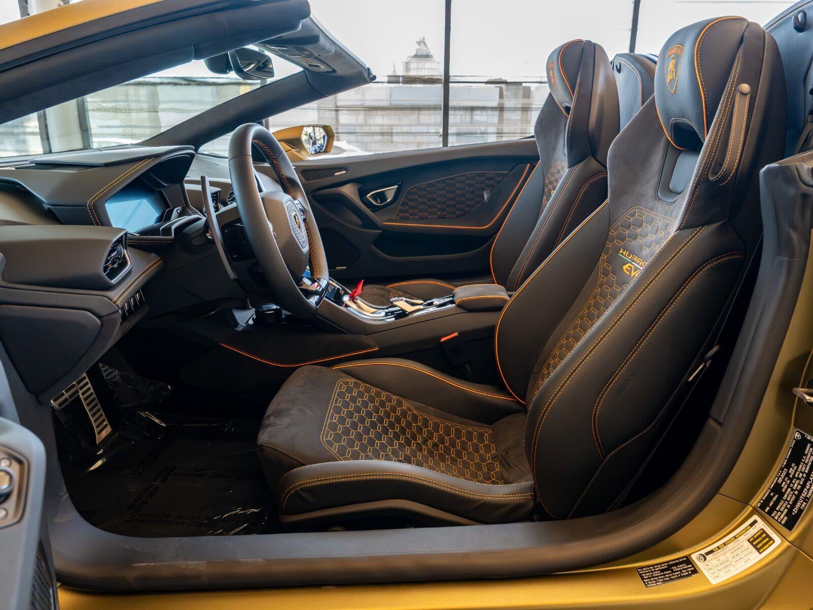 2023 Lamborghini Huracan Evo Spyder RWD