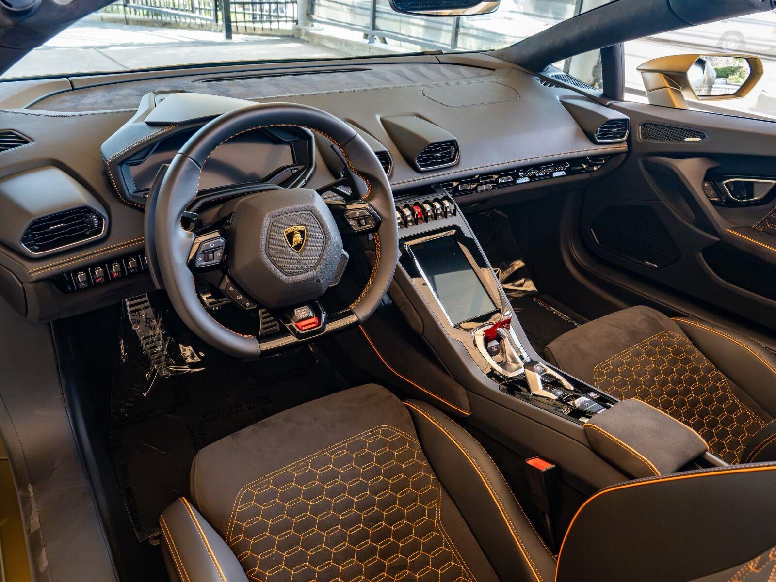 2023 Lamborghini Huracan Evo Spyder RWD